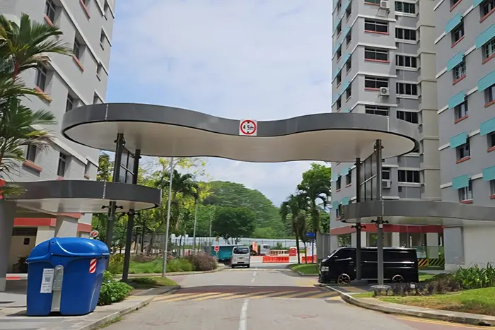 Low-High Covered Linkway BetweenBlock 876 and 877